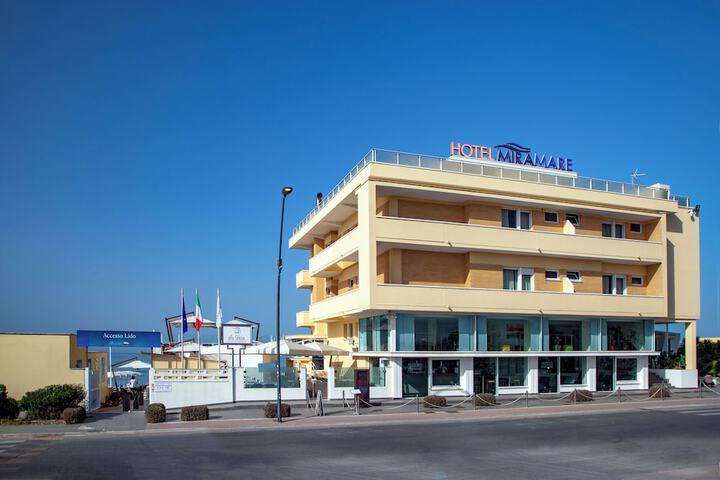Exterior of Hotel Miramare