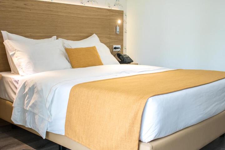 Room 46 of 95