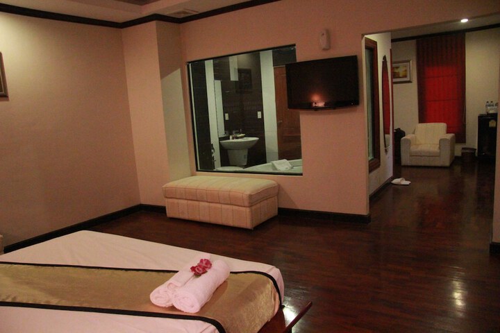 Room 12 of 17