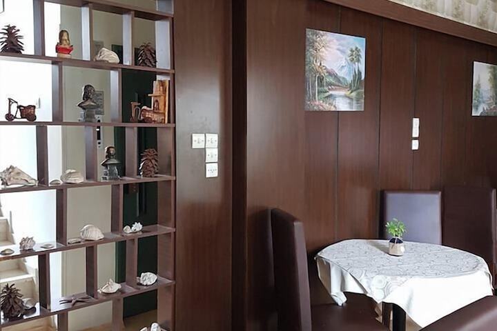 Hotel Interior 5 of 38