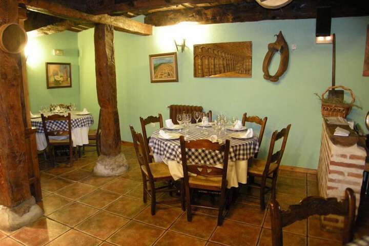 Dining 15 of 24