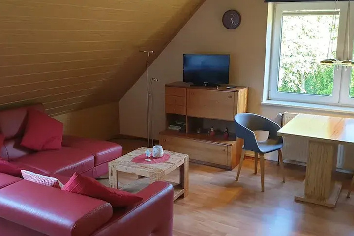 Room 4 of 14