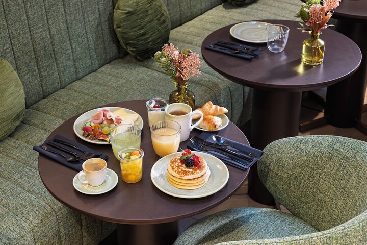 Breakfast/Coffee Service 46 of 53