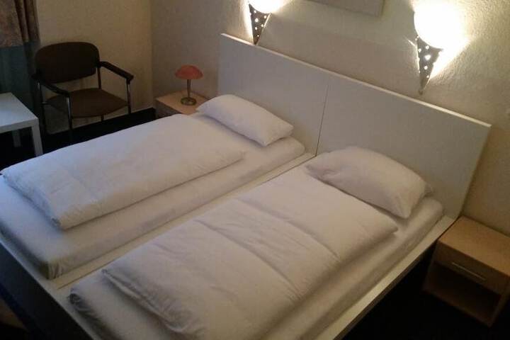 Room 15 of 25