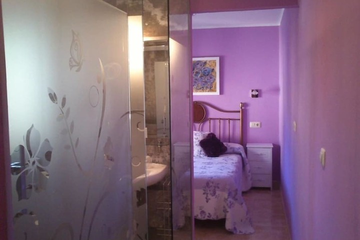 Room 5 of 40
