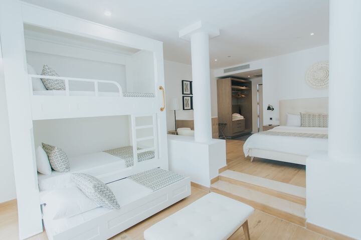 Room 13 of 155