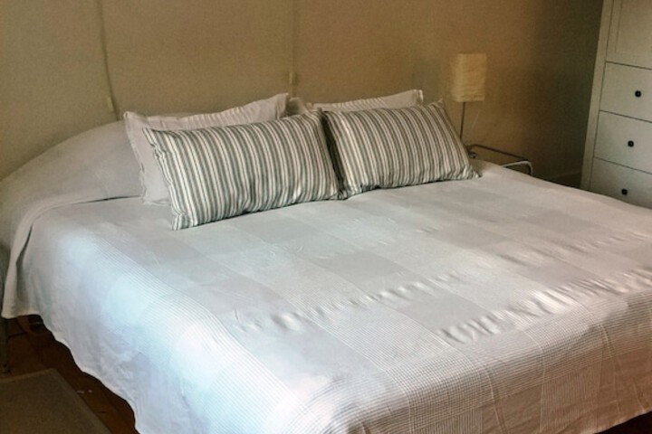Room 2 of 23