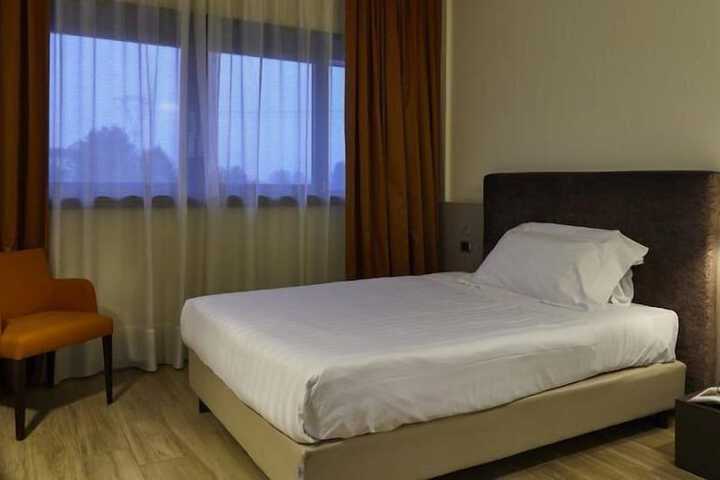 Room 16 of 67