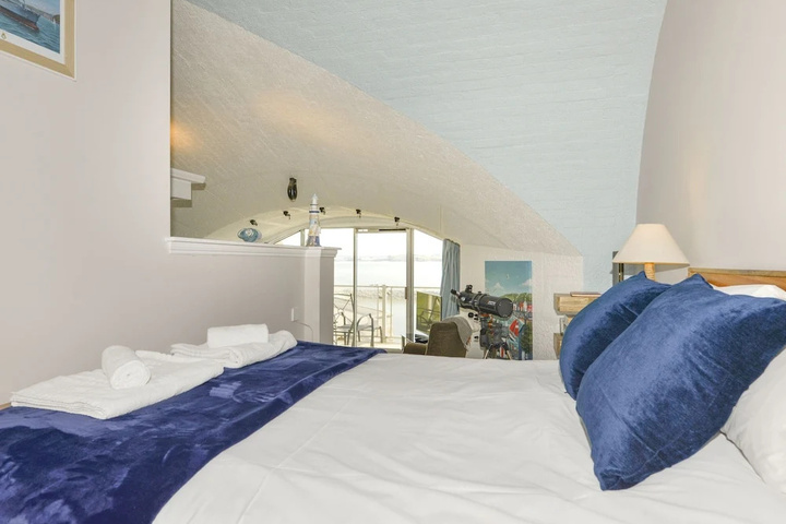 Room 3 of 15