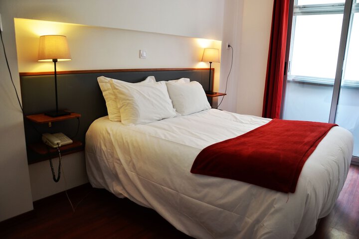 Room 5 of 37