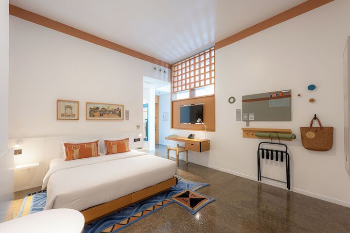 Room 19 of 65