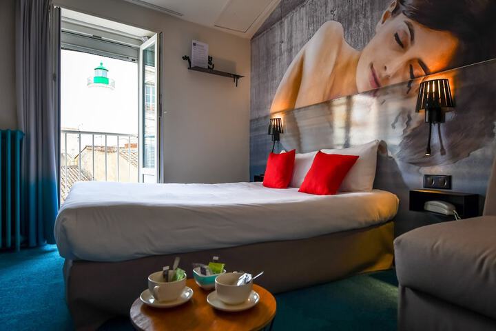 Room amenity