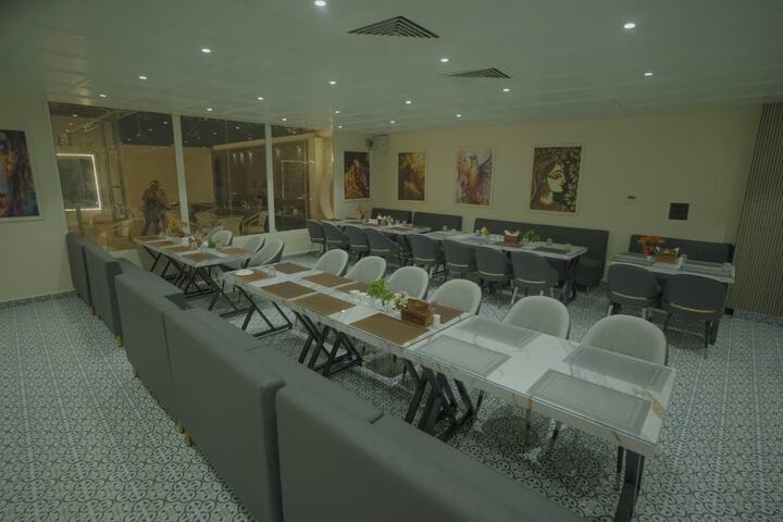 Dining 47 of 61