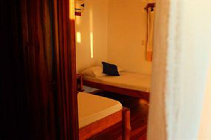 Room 8 of 15