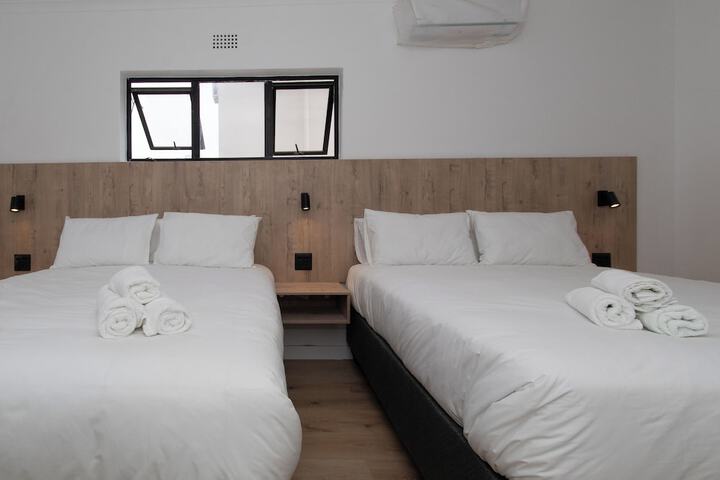 Room 25 of 37