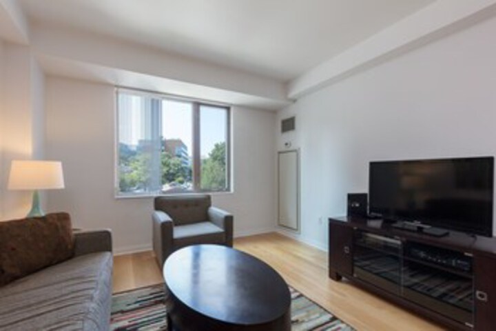 Room 10 of 29