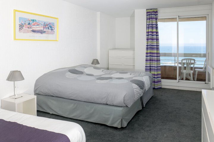 Room 2 of 47