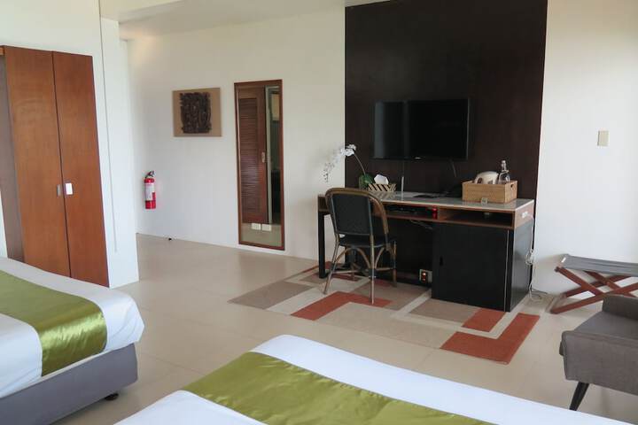Room 16 of 36