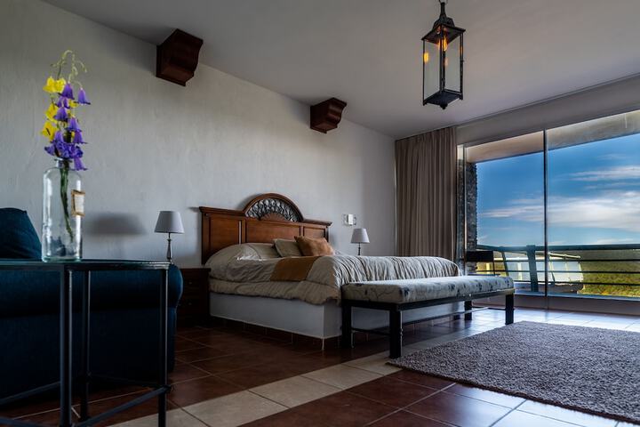 Room 10 of 62