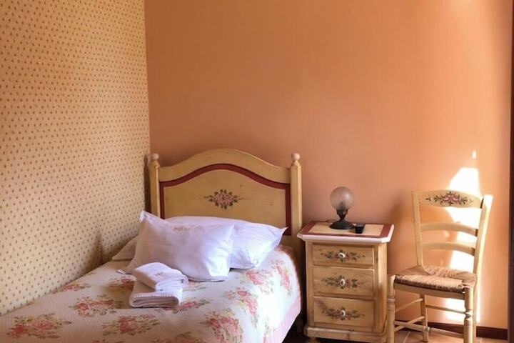 Room 25 of 59
