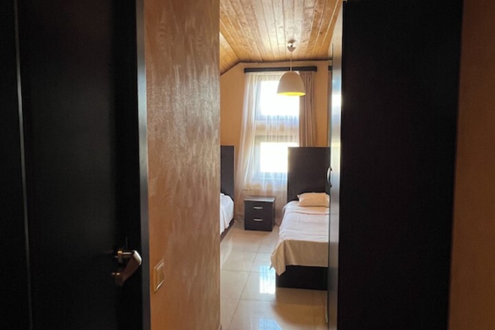 Room 31 of 50