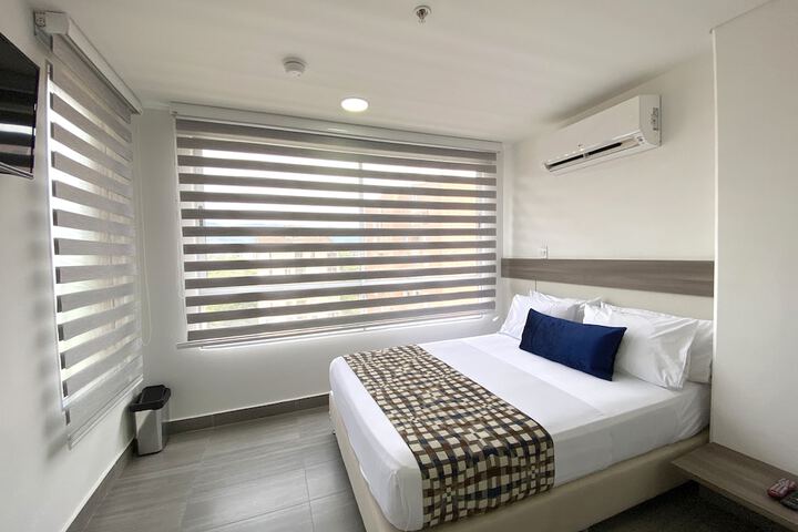 Room 6 of 81