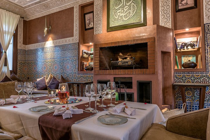Dining 73 of 79