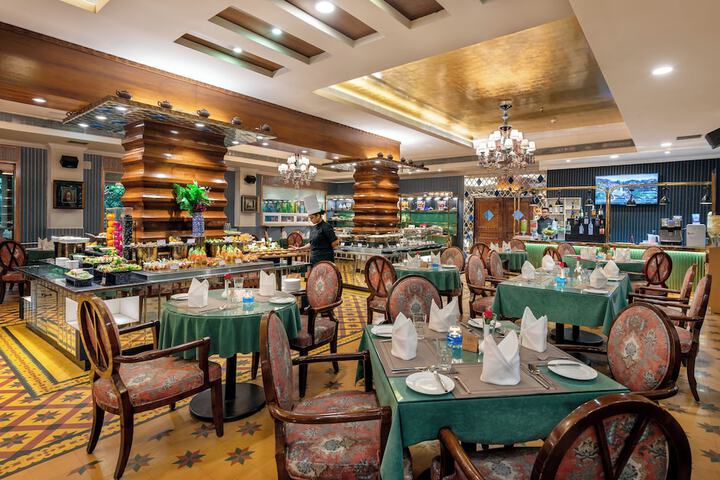Dining 58 of 81