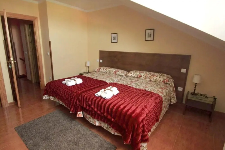 House With 3 Bedrooms in Oviñana With Wonderful Mountain View, Furnished Terrace and Wifi