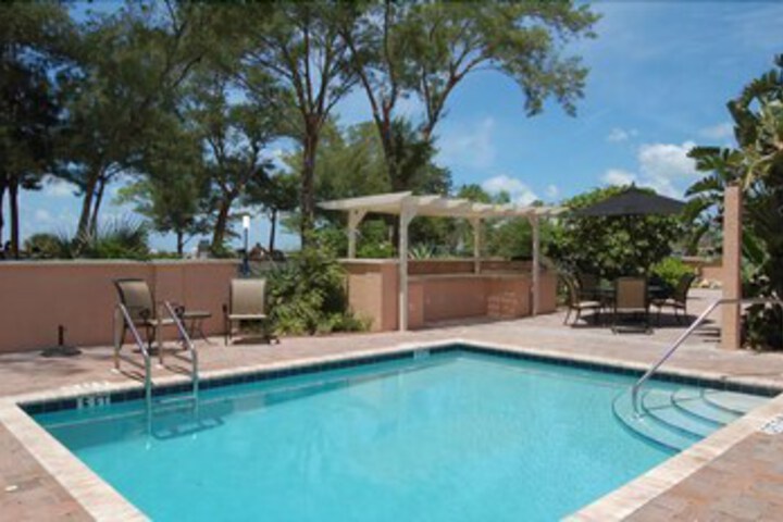 Pool 9 of 13