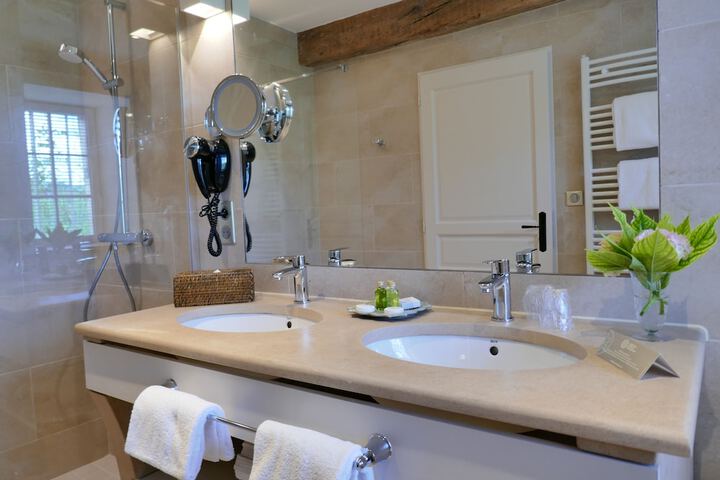 Clean Restrooms