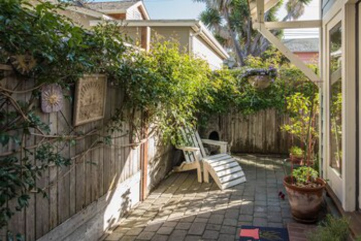 Property Grounds 30 of 38