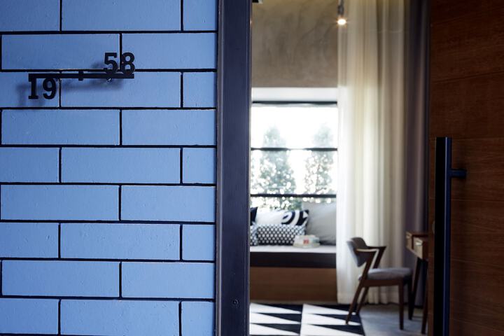 Room 9 of 49