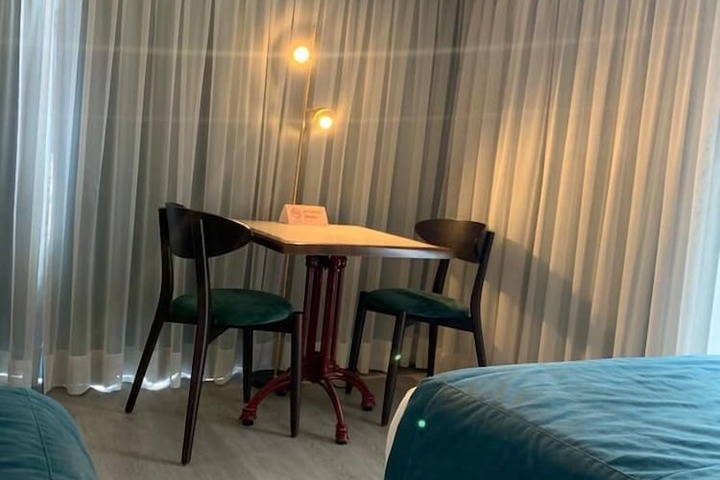Room 29 of 61