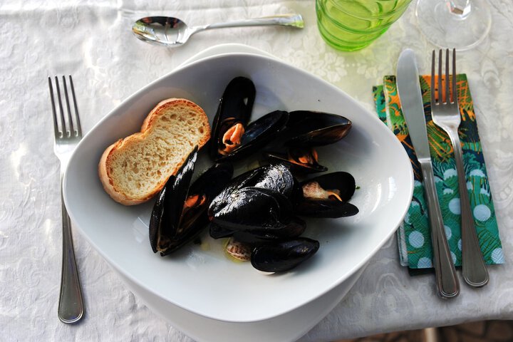 Dining 38 of 53
