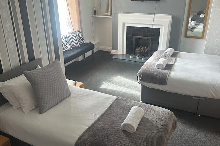 Room 6 of 23