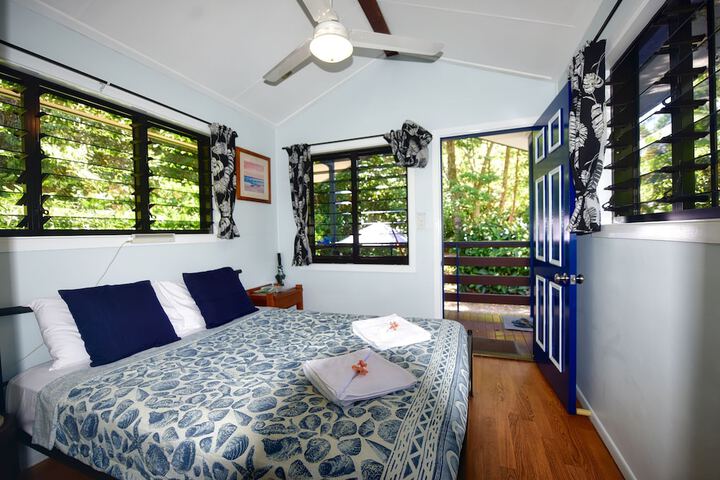 Room 3 of 38
