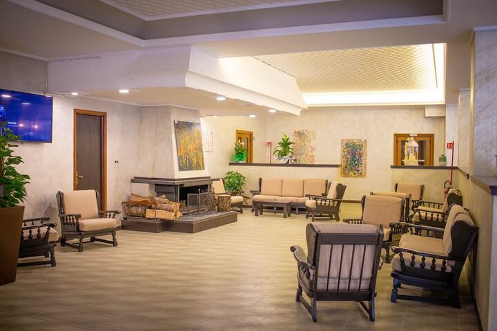 Il Bivacco del Parco Sport Hotel &  Residence in Taverna