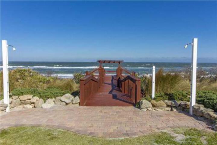 422 Cinnamon Beach Ocean View 2 Pools Pet Friendly in Palm Coast, FL