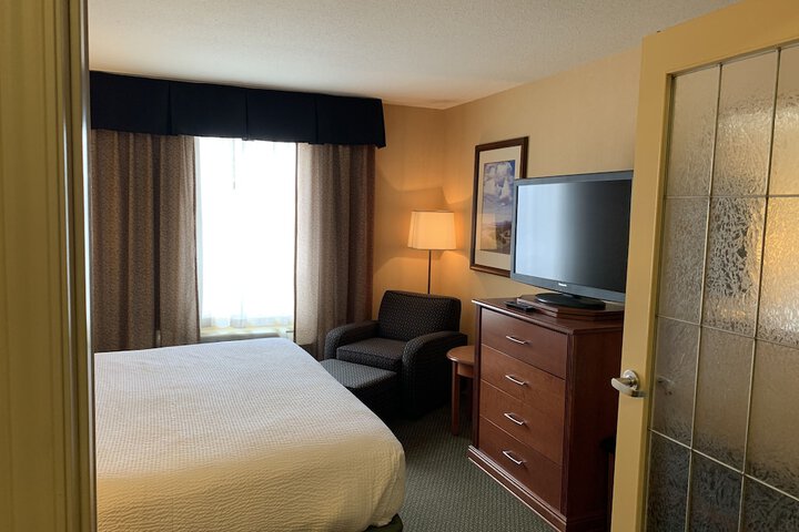 Room 7 of 74