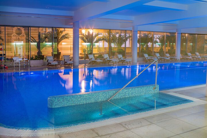 Pool 57 of 97