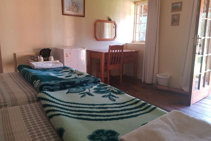 Room 25 of 39