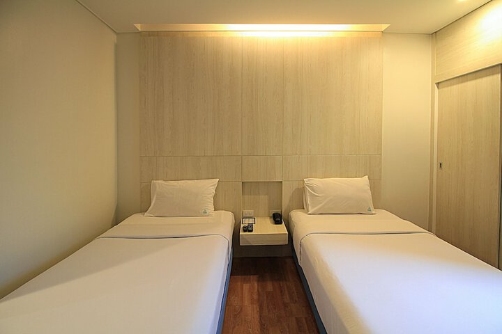 Room 7 of 56