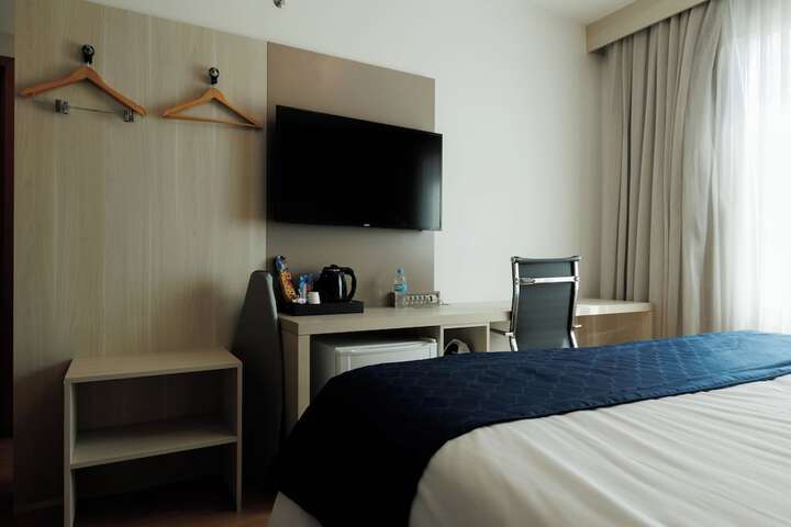 Room 21 of 48