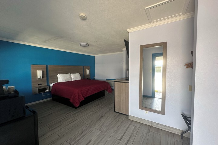 Room 18 of 26
