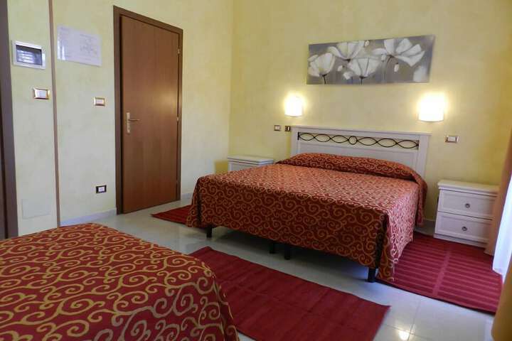 Room 8 of 61