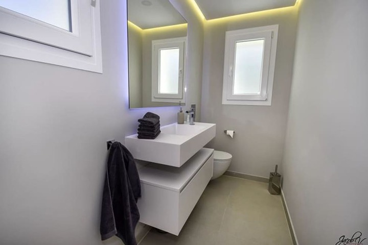 Room 12 of 21