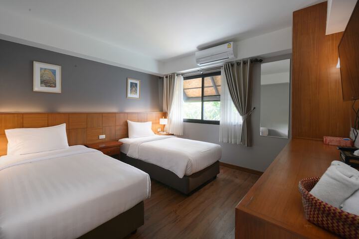 Room 14 of 60