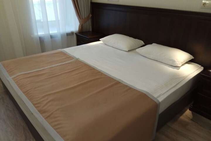 Room 27 of 114