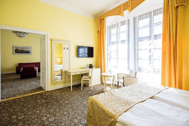 Room 54 of 119